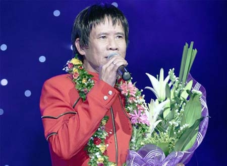 Ca sĩ Tuấn Vũ biểu diễn tại Việt Nam. Ảnh: TƯ LIỆU