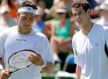 Murray và Ross Hutchins là đôi bạn thân