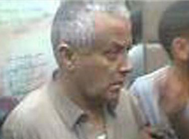 Máy quay ghi lại hình ảnh Thủ tướng Ali Zeidan tại thời điểm bị áp giải.