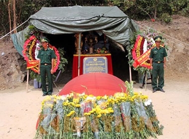 Ngôi mộ Đại tướng hiện tọa lạc ở núi Mũi Rồng (thuộc địa phận Thọ Sơn, Quảng Đông, Quảng Trạch, Quảng Bình)