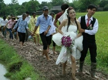   Hình ảnh đám cưới gây sốt cộng đồng mạng.