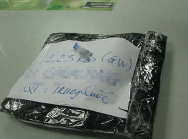 Tang vật 2,2 kg ma túy đá bị Hải quan sân bay Tân Sơn Nhất (TP.HCM) thu giữ - Ảnh: Hải quan cửa khẩu sân bay Tân Sơn Nhất cung cấp