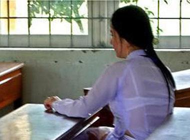 Thời trang xuyên thấu mọi lúc mọi nơi.