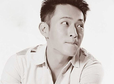 Với tâm lí nam giới, họ thường hay có thói quen so sánh xem sức mạnh đàn ông của mình so với người khác là như thế nào. Và yếu tố đầu tiên thể hiện điều đó chính là nghĩ xem 