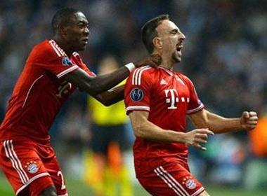 Ribery đã ghi 1 bàn và góp công lớn vào chiến thắng của Bayern trên sân của Man City