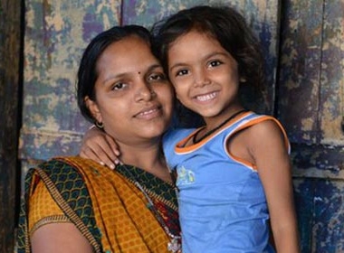 Chị Vasanti, một phụ nữ đẻ thuê ở Ấn Độ