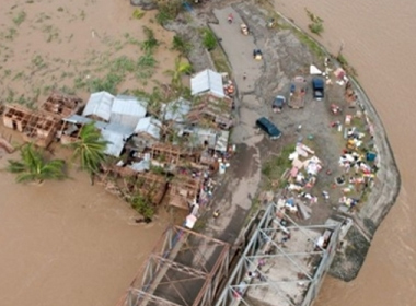 Một khu vực ven biển ở Iloilo, thành phố Visayas, miền trung Philippines bị ngập lụt. Ảnh: AFP