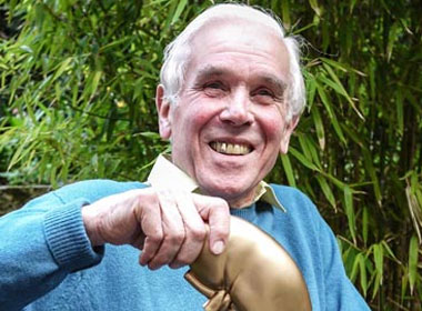 Ông Nicholas Crace, 83 tuổi vẫn khỏe mạnh sau khi hiến tặng một quả thận (ảnh internet)