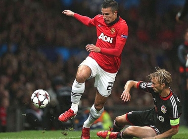 Van Persie (đỏ) liệu có đủ sức giúp M.U giành chiến thắng