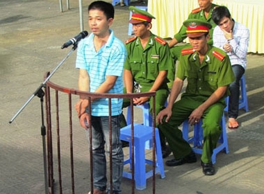 Lê Ngọc Quốc trước vành móng ngựa