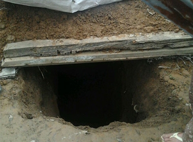 Hầm được đào dưới lớp đất sâu của vườn nhà