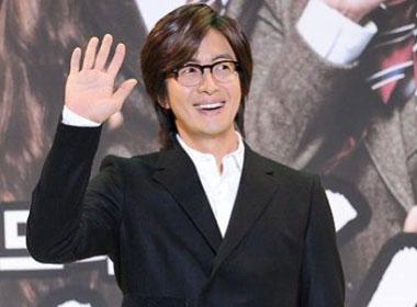 Cư dân mạng “lùng sục” danh tính của bạn gái Bae Yong Joon