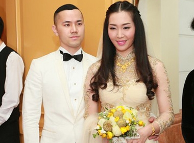Cận cảnh đám cưới Á hậu Thùy Trang 