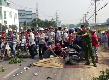 Vụ tai nạn khiến anh chị Tuyền văng vào bánh xe ben và bị bánh xe cán qua người tử vong tại chỗ. 