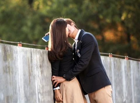 Cảnh hôn của Lee Min Ho và  Park Shin Hye trong phim 'The Heirs'