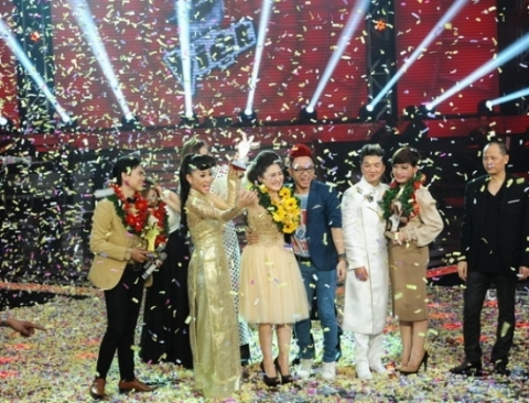The Voice Việt mùa đầu tiên thành công không ít, scandal cũng nhiều.