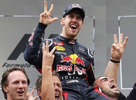 Sebastian Vettel của đội đua Red Bull