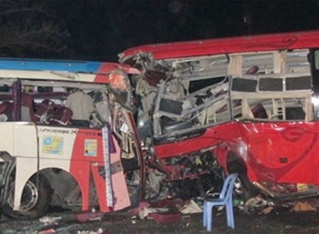 Hiện trường vụ tai nạn thảm khốc ở Khánh Hòa