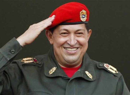 Tổng thống Hugo Chavez chào đón người ủng hộ trong năm 2011.