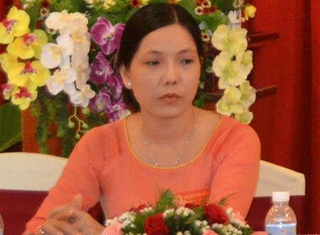 Bà Trần Hồng Ly 