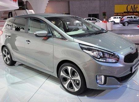 Kia Carens 2013 sở hữu kiểu dáng hấp dẫn hơn với thiết kế trang nhã, tinh tế