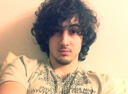 Dzhokhar Tsarnaev, tức Nghi phạm Hai của vụ đánh bom khủng bố giải chạy marathon Boston làm ba người chết và hơn 170 người bị thương. Ảnh: Twitpic