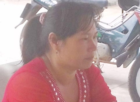 Bà Tuyết tại trụ sở Công an P.Phú Hòa