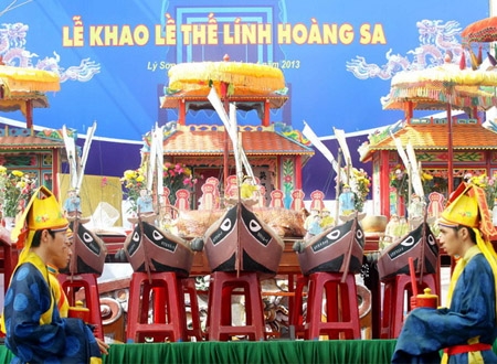 Phần Lễ thề lính trong Lễ khao lề thế lính Hoàng Sa