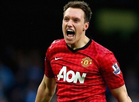 Phil Jones được so sánh với Brian McClair, Phil Neville và John O'Shea