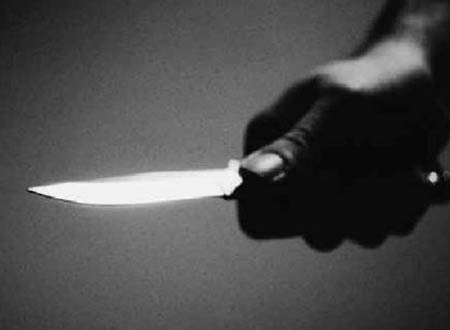 L.K.H dùng dao đâm người yêu rồi tự tự. (Ảnh minh họa)