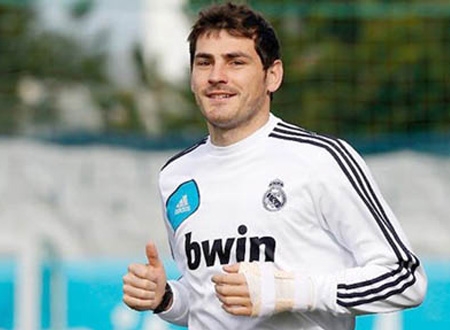 Thủ môn Iker Casillas