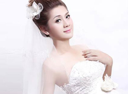 Lâm Chi Khanh khẳng định mình chưa có bầu. 