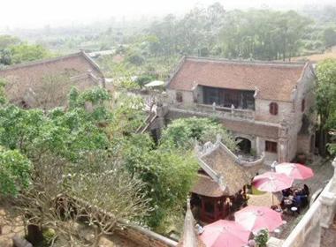 Lấy lý do đó là đất rừng và Phủ Thành Chương xây dựng vì mục đích kinh doanh để kết luận xây dựng trái phép và thu hồi là không hợp lý