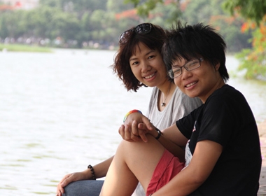 Chị Yến và Hương hạnh phúc trong lần về thăm Hà Nội. 
