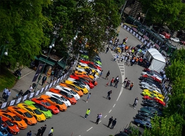 Gần 350 chiếc Lamborghini đã đến tham dự sự kiện