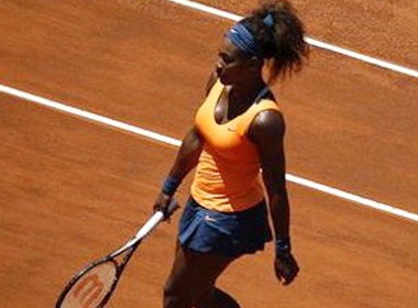 Serena Williams vào chung kết Roma WTA