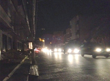Hat Yai, thành phố lớn nhất miền nam Thái Lan, bị mất điện tối 21/5. Ảnh: Bangkok Post