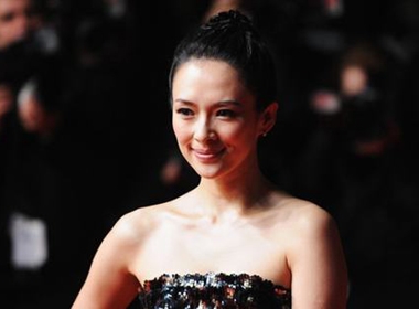 Chương Tử Di trên thảm đỏ Cannes 2013 hôm 22/5