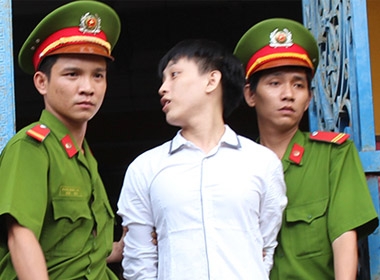 Tuấn bị viện dẫn sau phiên tòa