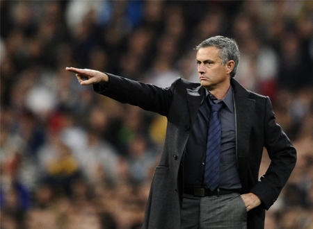 Mourinho sẽ quay lại Stamford Bridge