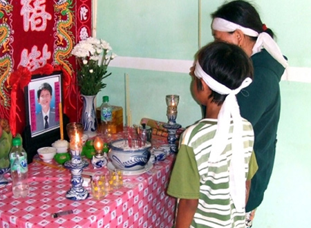 Vợ con ông Cạch