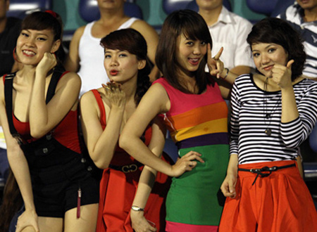 Như XM Xuân Thành Sài Gòn ở những mùa trước, các kiều nữ sẽ xuất hiện trên sân Gò Đậu để cổ vũ B.BD.