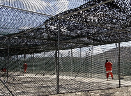 Tù nhân trong nhà tù khét tiếng Guattanamo.