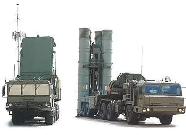 Tổ hợp S-400 Triumf gồm radar 92N6E2 “Grave Stone” và ống phóng 5P85TE2 tiêu chuẩn