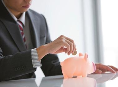 Cẩm không hề biết rằng trong lúc cô mang thai, Nguyên đã âm thầm lập quỹ đen để nuôi bồ (Ảnh minh họa).