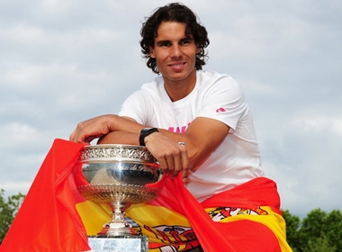 Rafael Nadal lần thứ tám vô địch Roland Garros