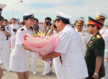 Lễ đón biên đội tàu hải quân Việt Nam tại quân cảng Hạm đội Nam Hải, thành phố Trạm Giang, tỉnh Quảng Đông, Trung Quốc.