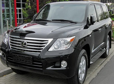 Trong 5 xe gửi nhầm có xe Lexus LX 570 