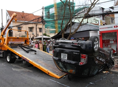 Hiện trường vụ tai nạn làm 1 người chết, 3 người bị thương