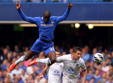 Demba Ba có nguy cơ bật bãi khỏi Chelsea